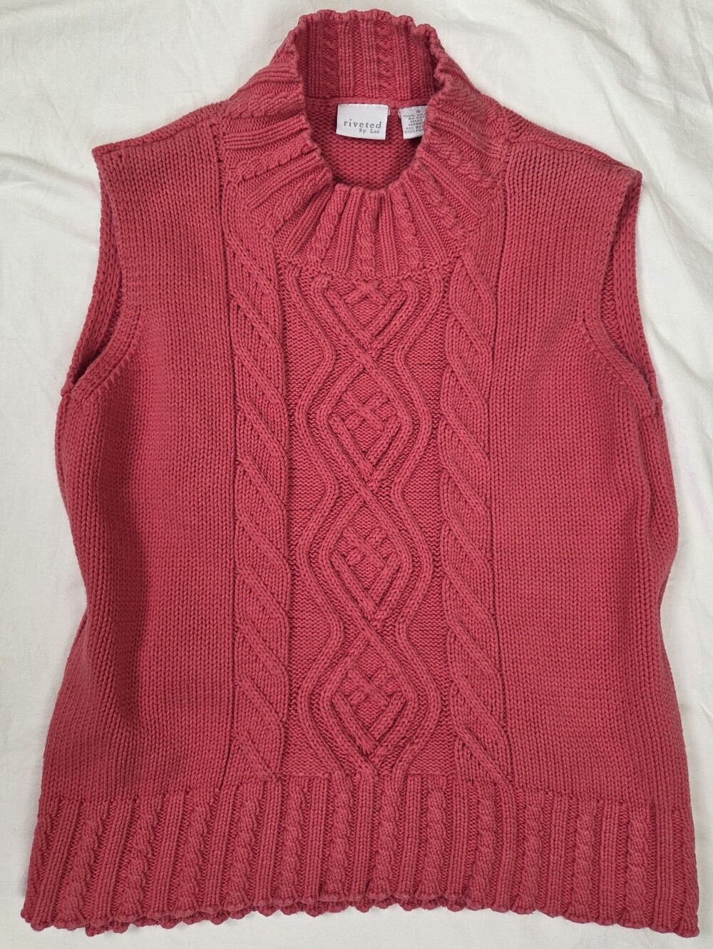Lee Sleeveless Cable Knit Turtleneck Sweater - Coral